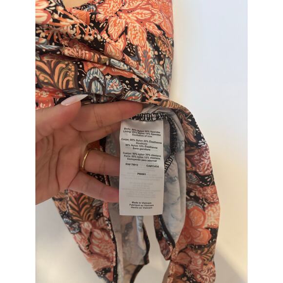 NWT A Pea In The Pod Square-Neck Maternity One Piece Swimsuit Floral Size M - Picture 4 of 6